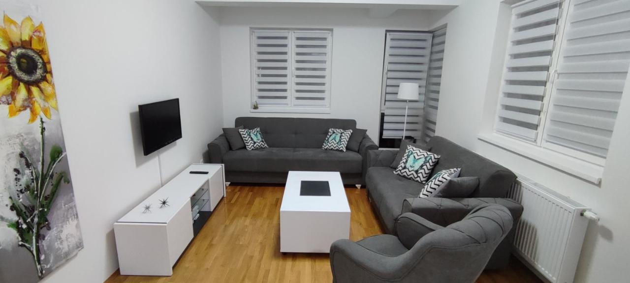 Stan Na Dan Bijeljina Niki Garaza,Wifi Apartment Екстериор снимка