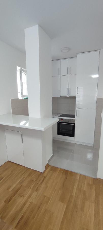 Stan Na Dan Bijeljina Niki Garaza,Wifi Apartment Екстериор снимка