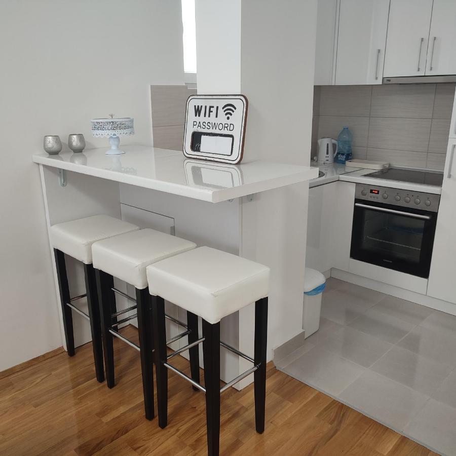 Stan Na Dan Bijeljina Niki Garaza,Wifi Apartment Екстериор снимка
